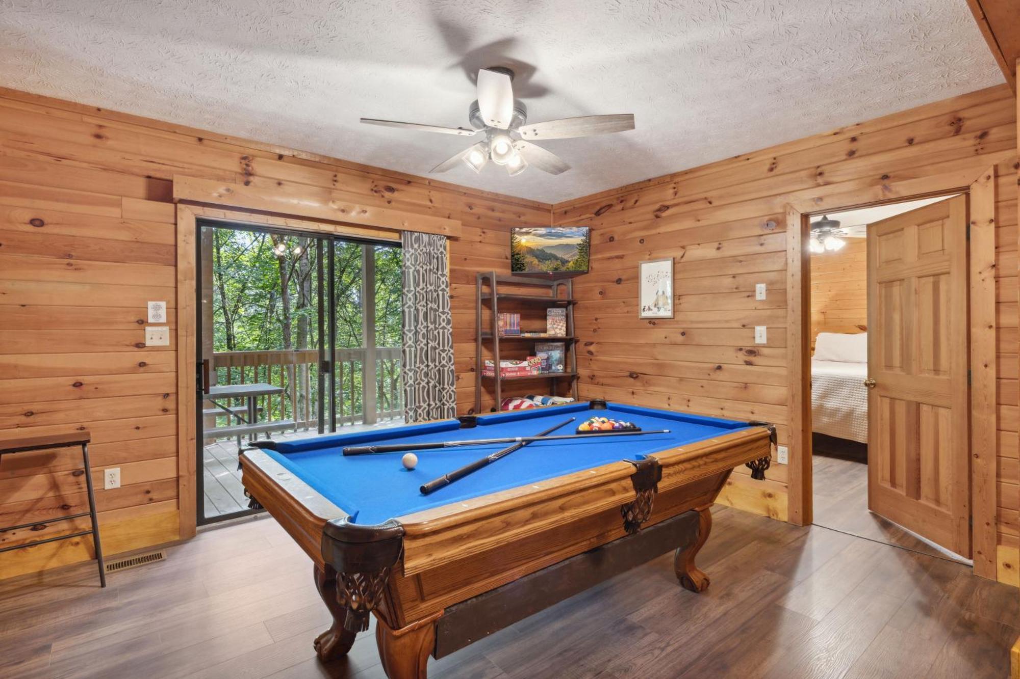 1 Min To The Parkway Spacious Cabin W 3 Suites And Extra Bedroom! Pigeon Forge Buitenkant foto