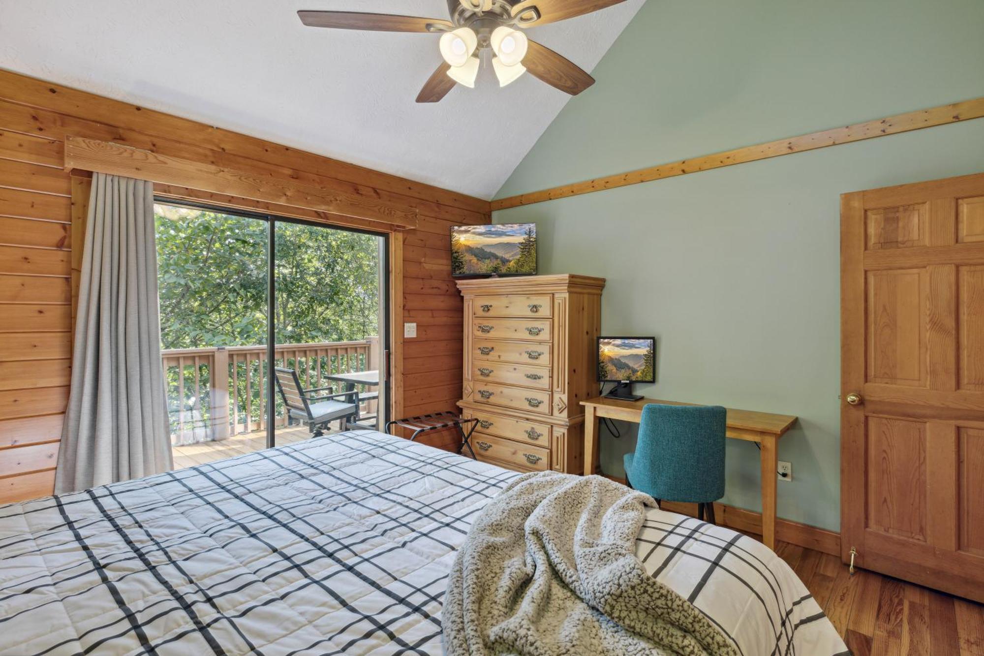 1 Min To The Parkway Spacious Cabin W 3 Suites And Extra Bedroom! Pigeon Forge Buitenkant foto